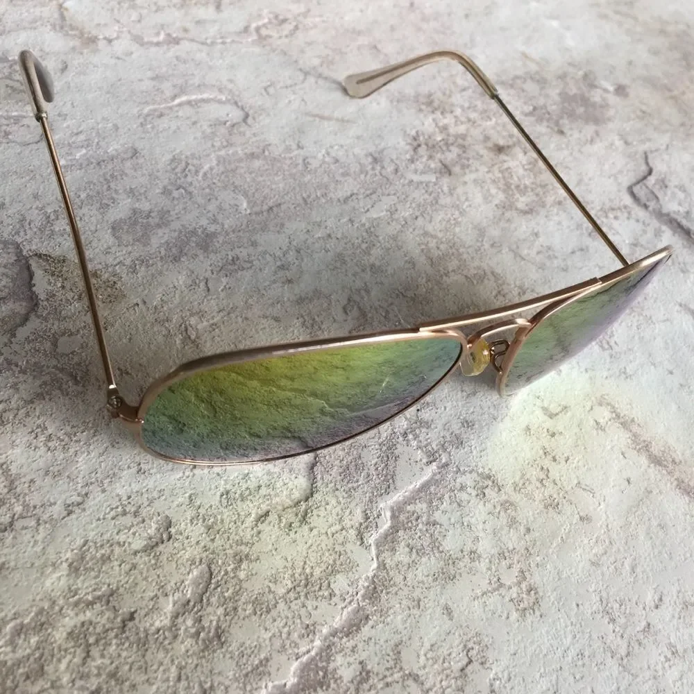 Unknown yellow mirrored