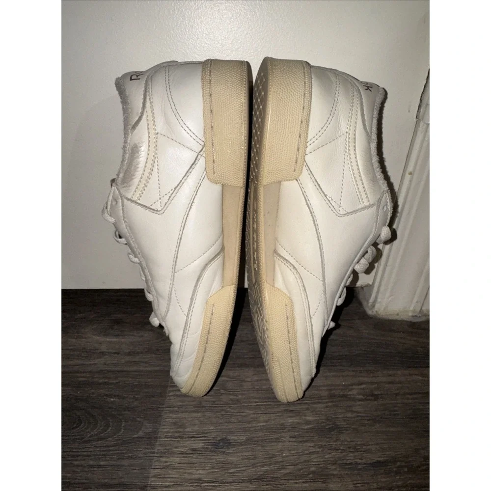 Reebok product pair