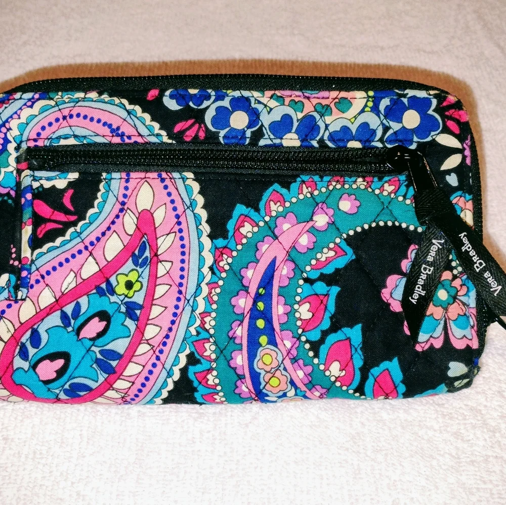 Vera Bradley Turnlock Wallet Paisley Petal Floral Excellent Condition