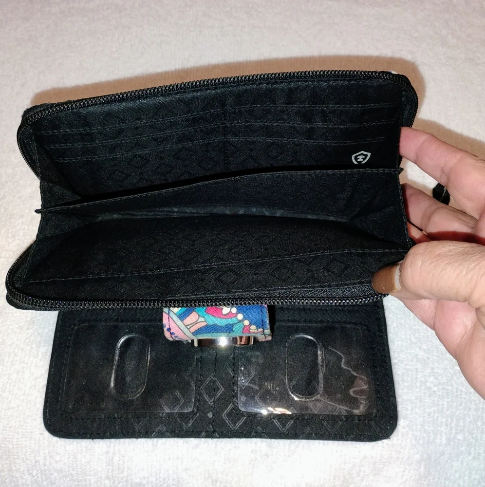 Vera Bradley Turnlock Wallet Paisley Petal Floral Excellent Condition