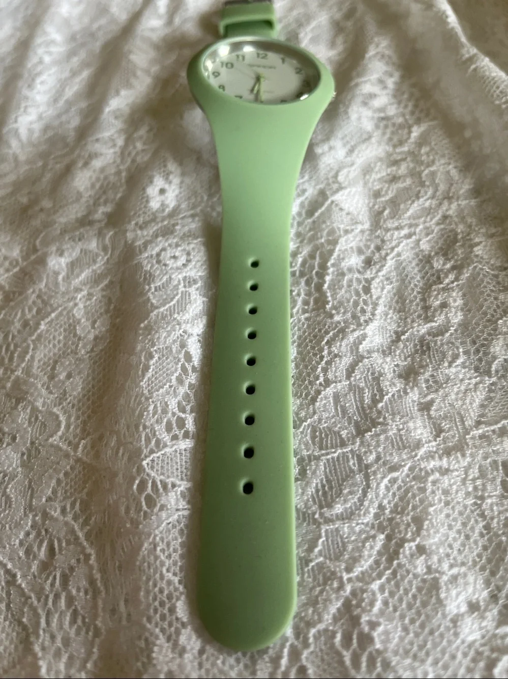N/A minimalist green