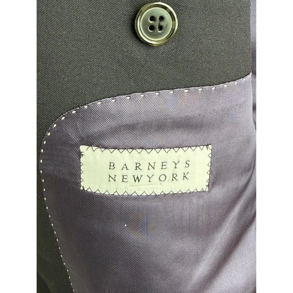 Barneys New York good minor