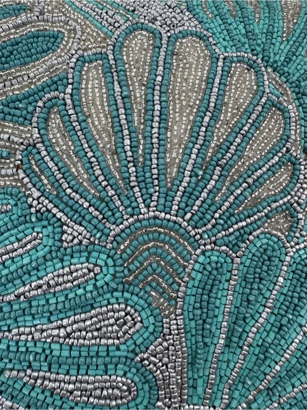 N/A beaded seashell