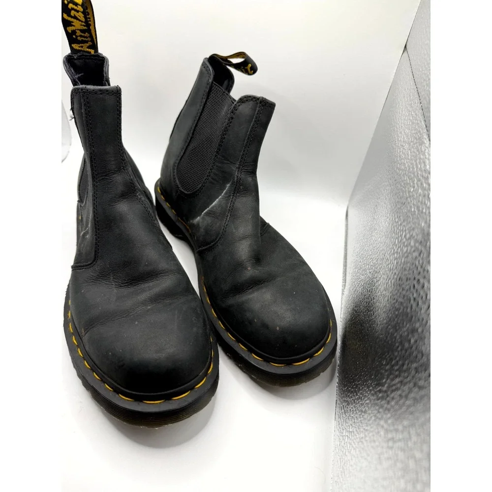 Dr. Martens 2976 Mens 9 Chelsea‎ Black Leather Ankle Round Toe Pull On Boots
