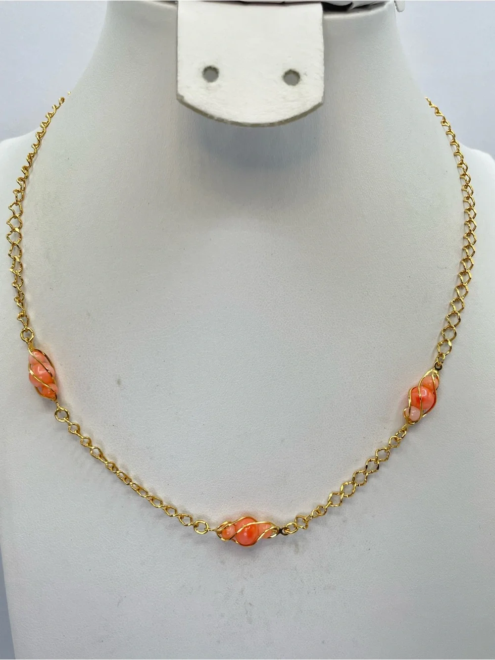 Avon Coral Red Glass Beaded Necklace Vintage Wire Wrapped Station Chain Necklace