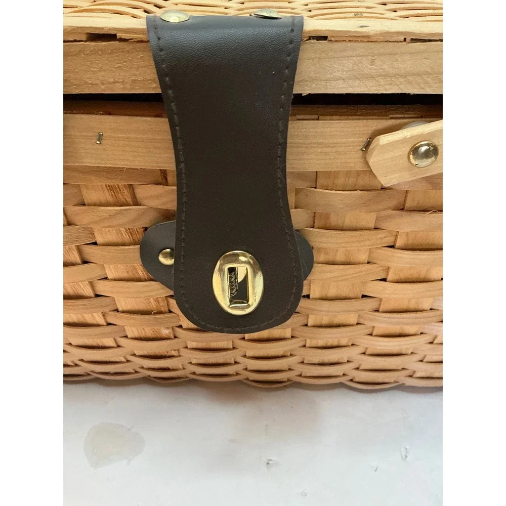 Vintage Picnic Basket Woven Wood Gingham Lining Turn Lock Large Tan
