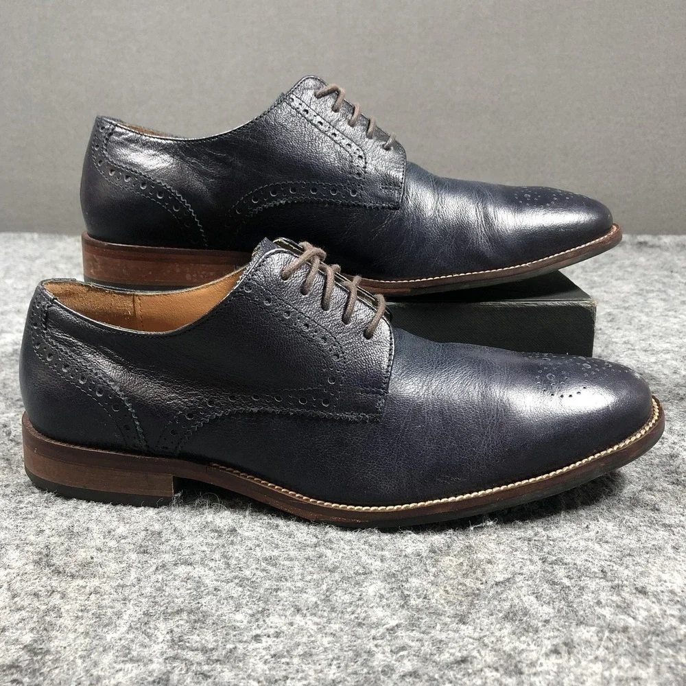 Cole Haan model color