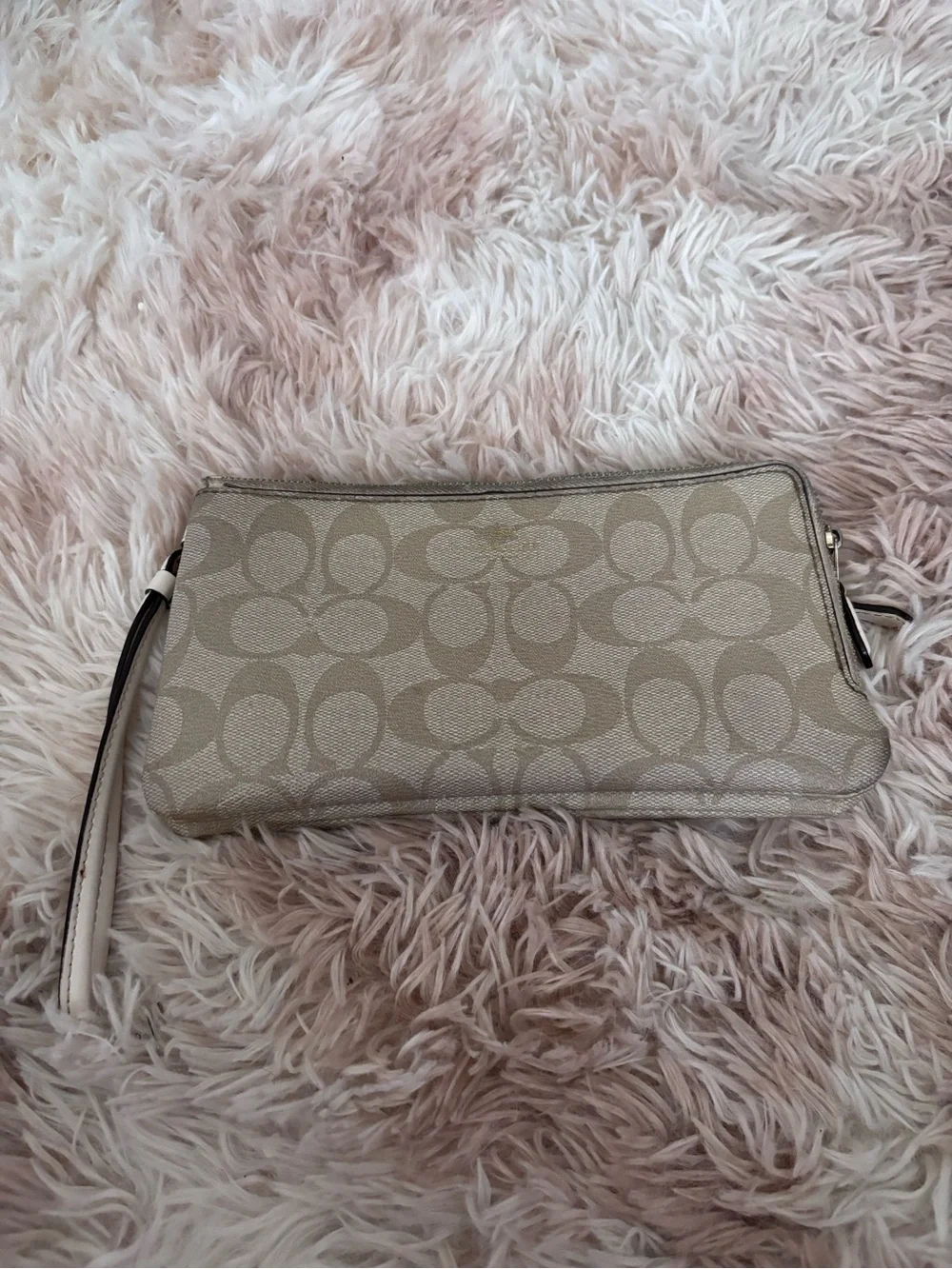 Coach wristlet signature