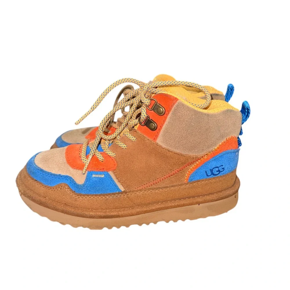 UGG lace up