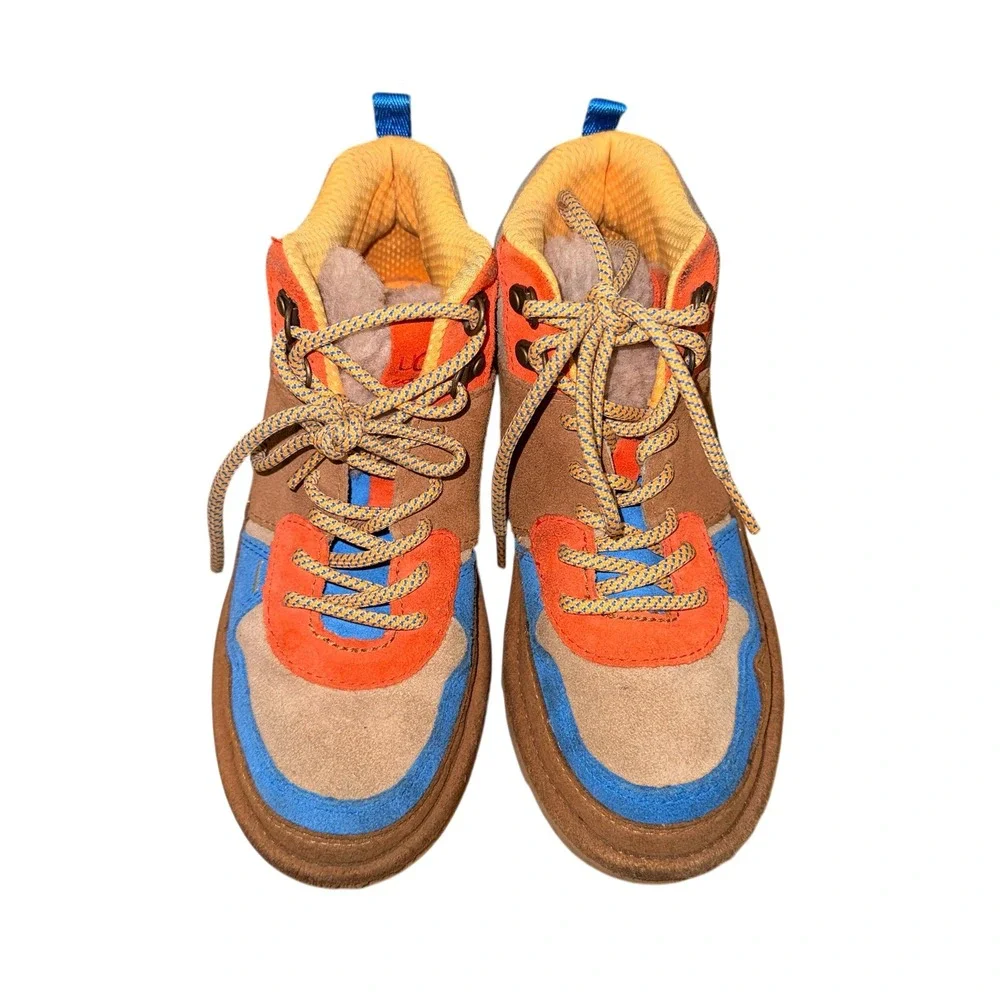 UGG lace up