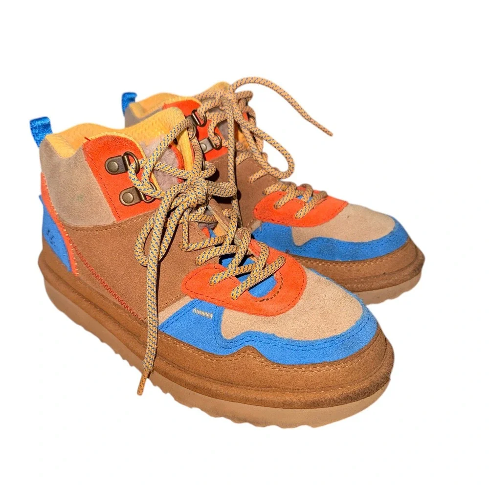UGG lace up