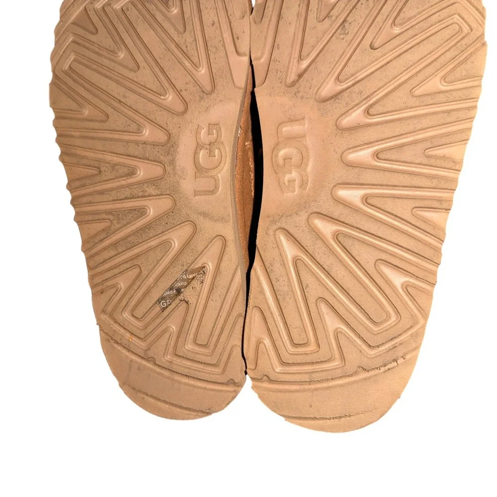UGG lace up