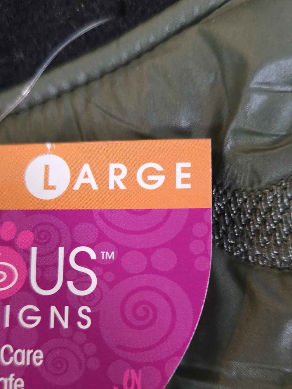 petrageous walks vest