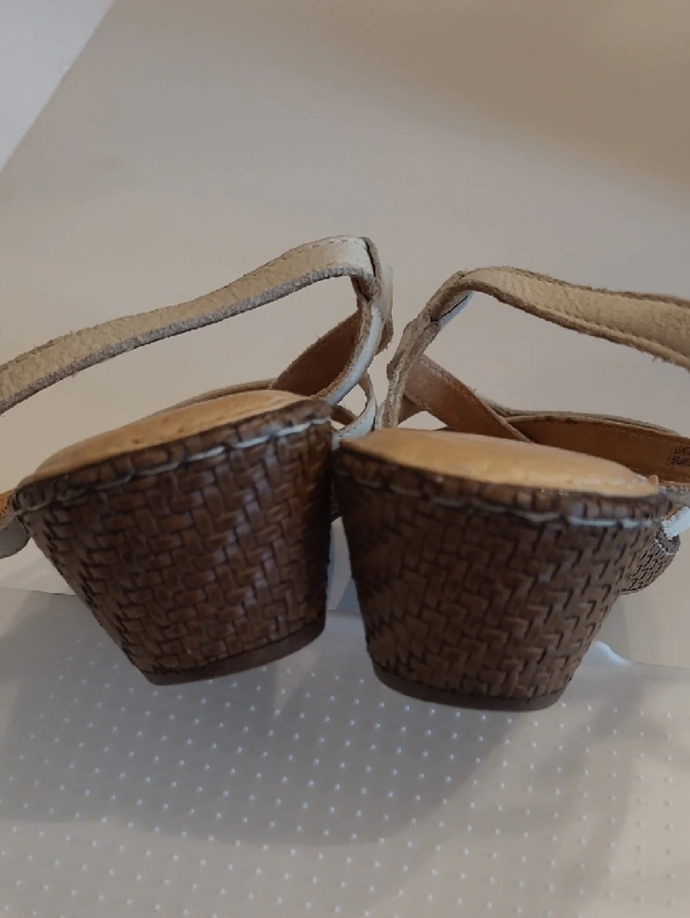 Born Sling Back Sandal Strappy Open Toe Leather Crisscross Wedge Low Stack Heels