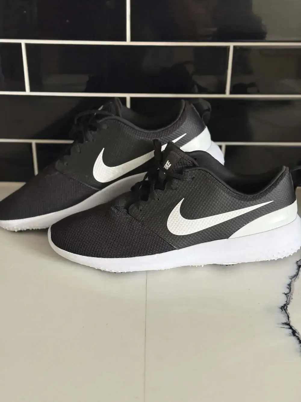 Nike hand ready