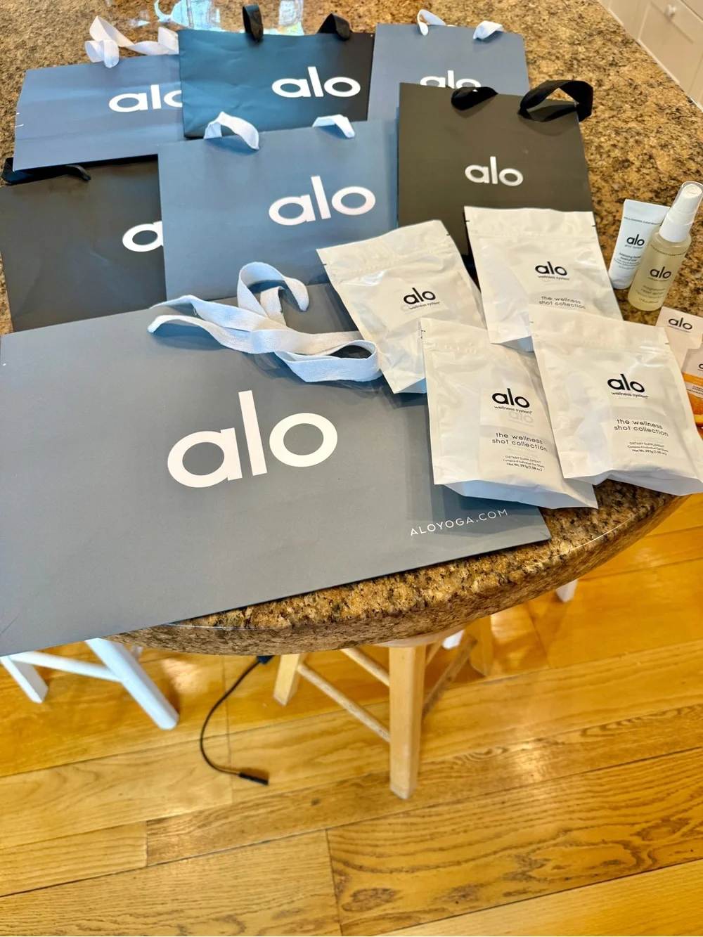 ALO Yoga all authentic