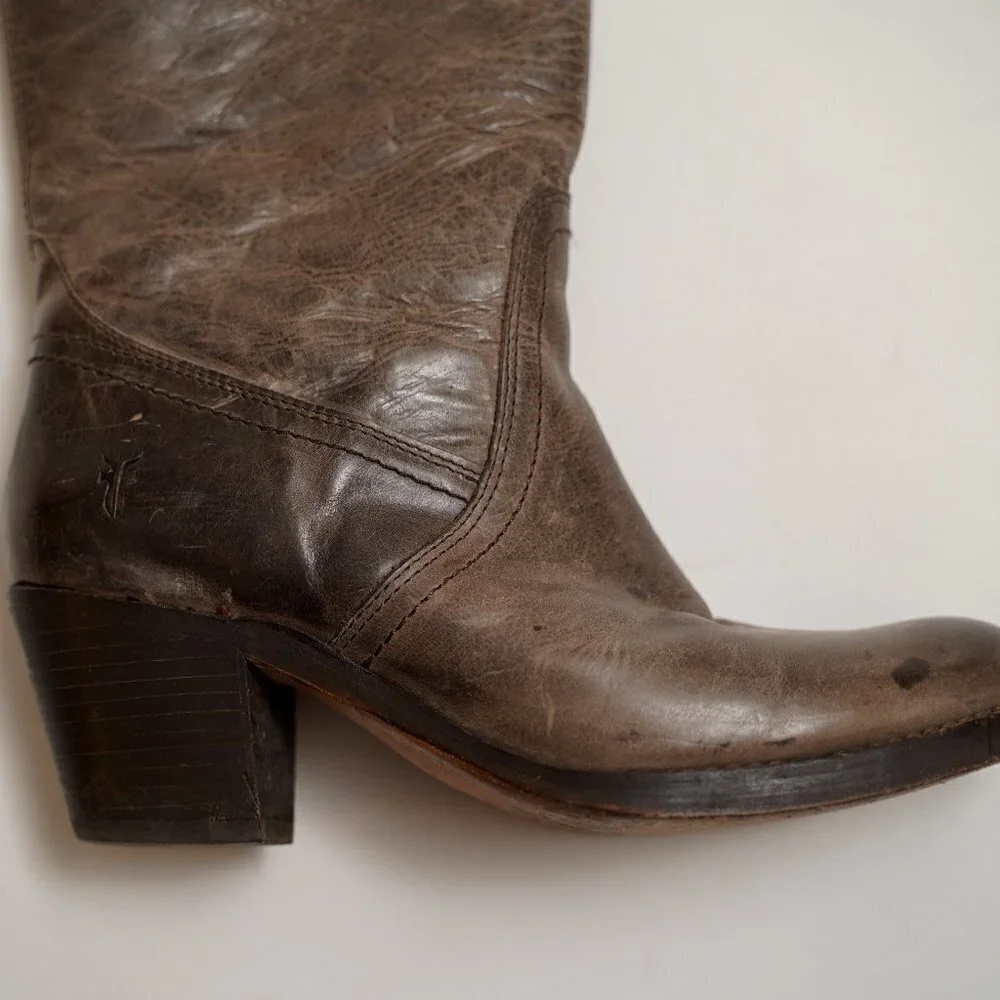Frye overall great