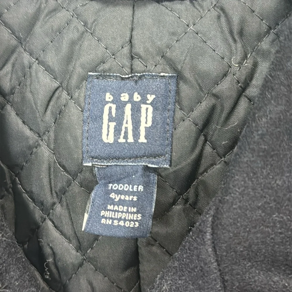 GAP this black