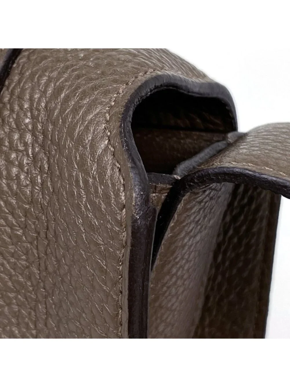 Hermes Steve Caporal 27 Shoulder Bag Taurillon Clemence Etain