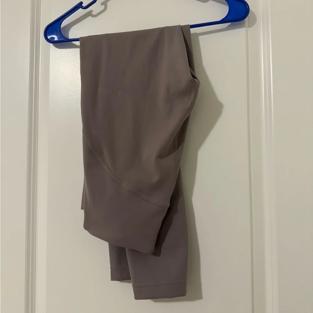 lululemon athletica size color