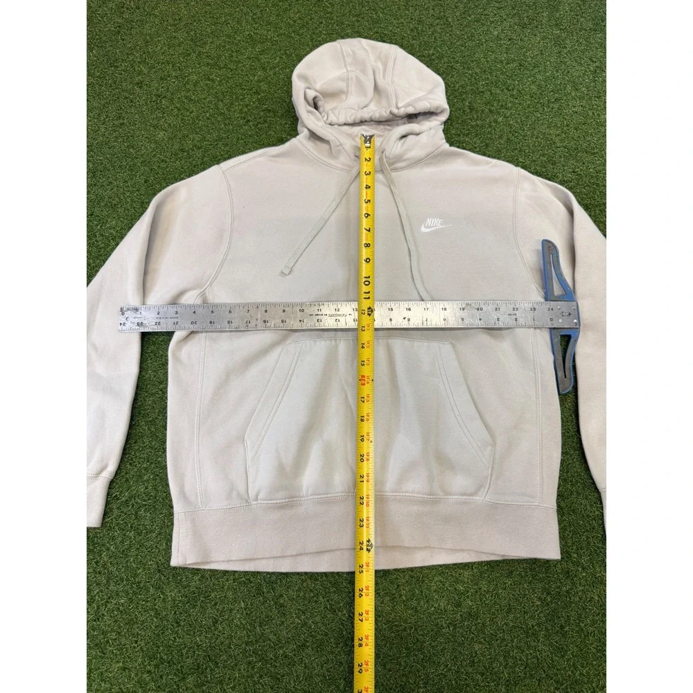 Nike sportswear club