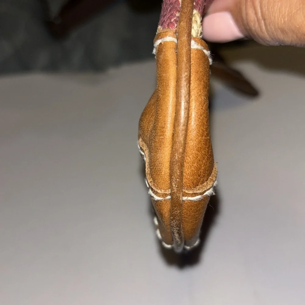 GAP stylish wristlet