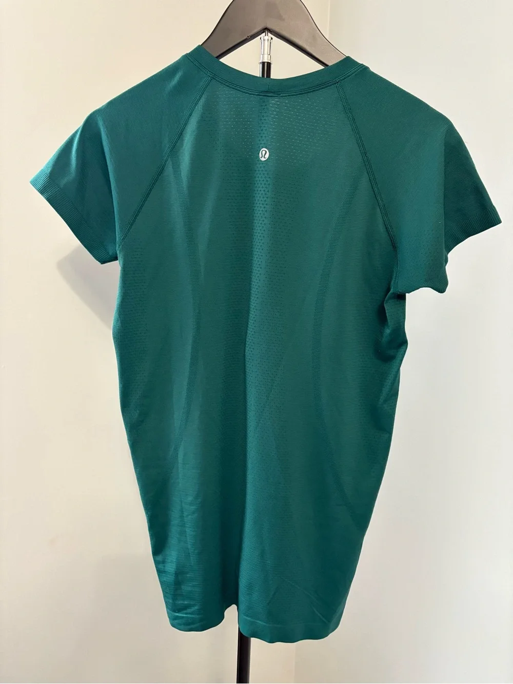 lululemon athletica matching activewear shirt