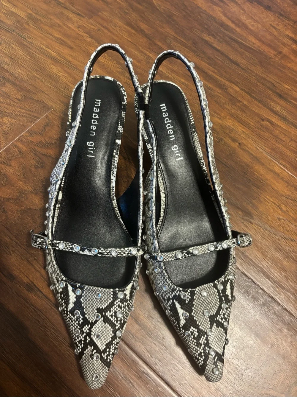 Madden Girl pointed toe
