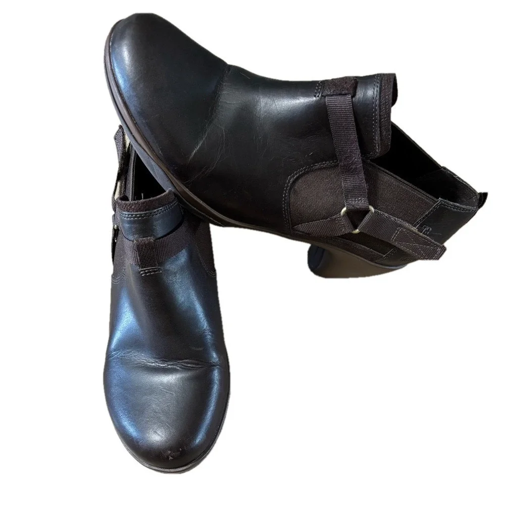 Merrell Expresso Leather Booties with Chunky Heel size 7