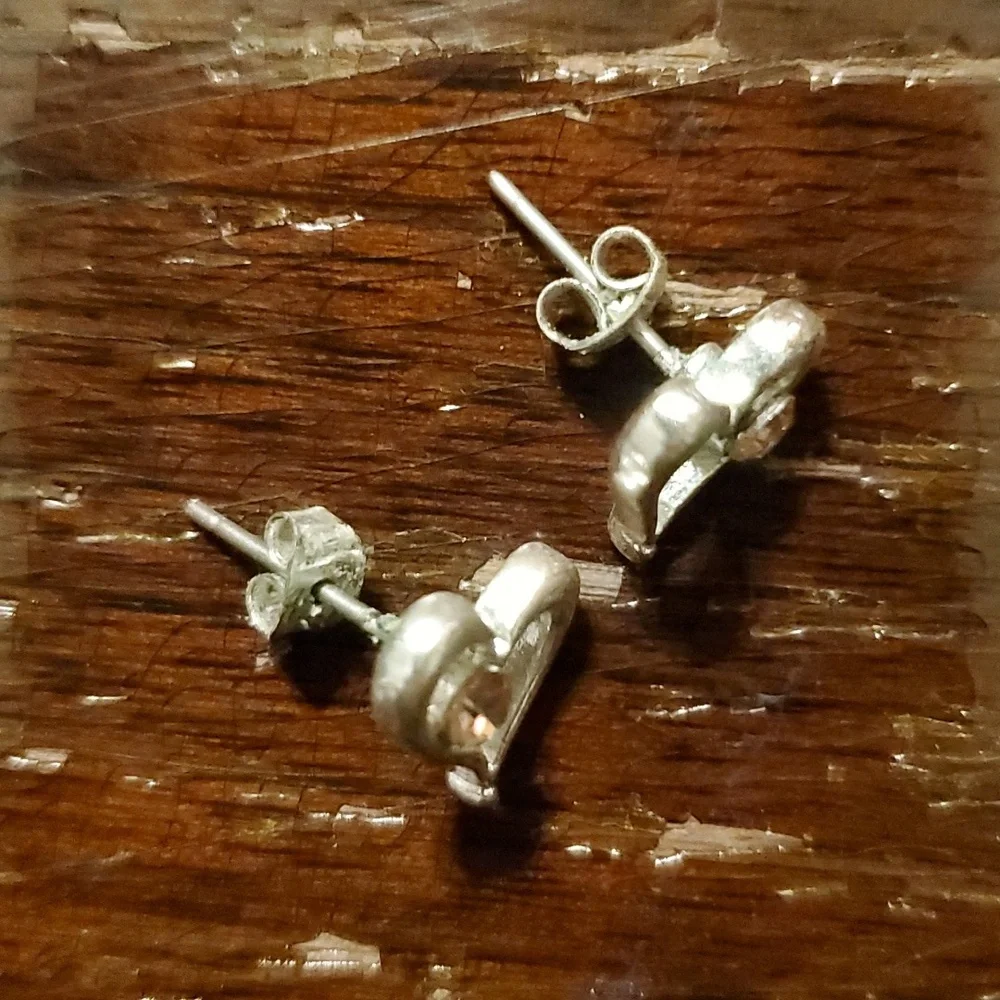 N/A silver colored