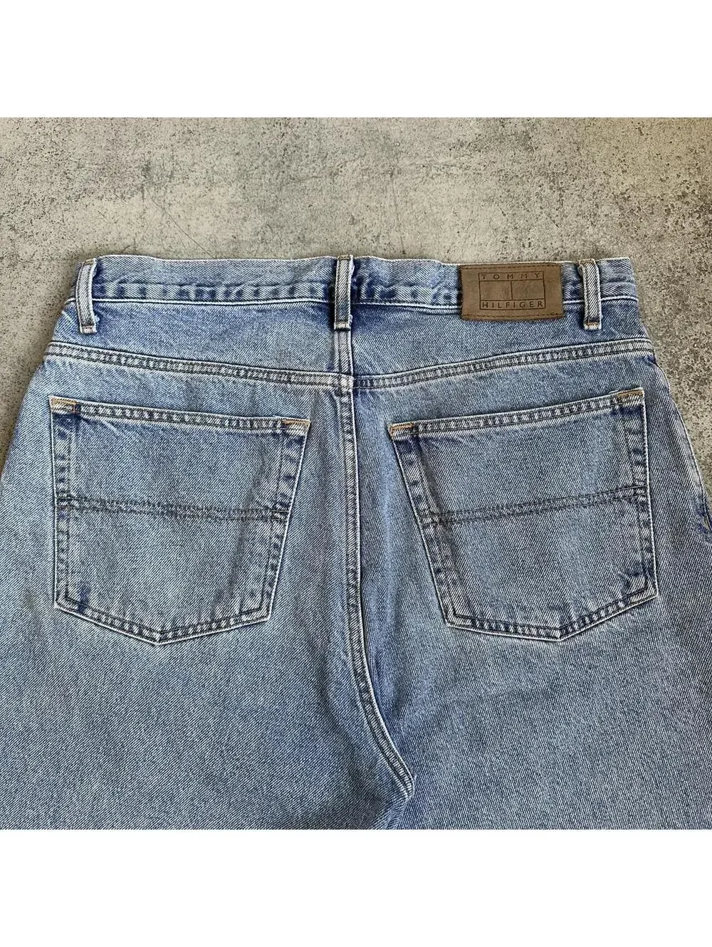 Tommy Hilfiger •size 34