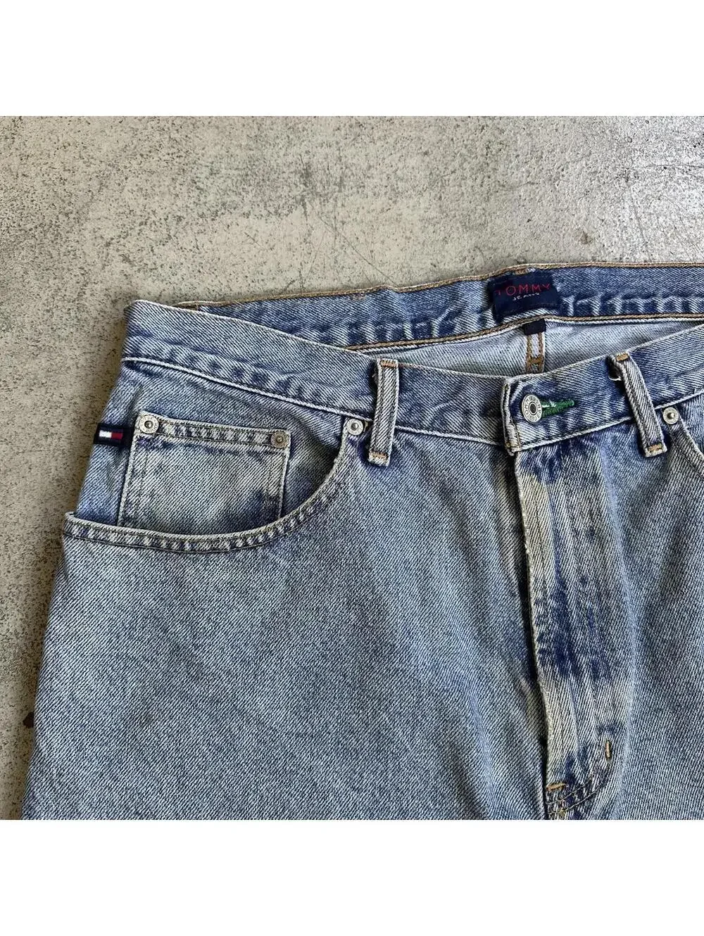 Tommy Hilfiger •size 34