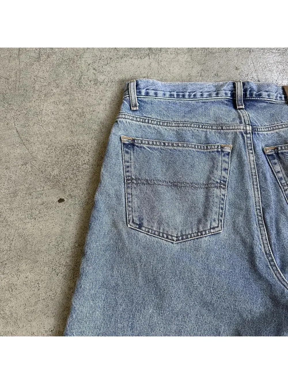 Tommy Hilfiger •size 34