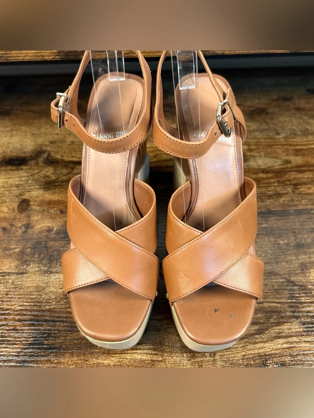 Gianni Bini shipped as