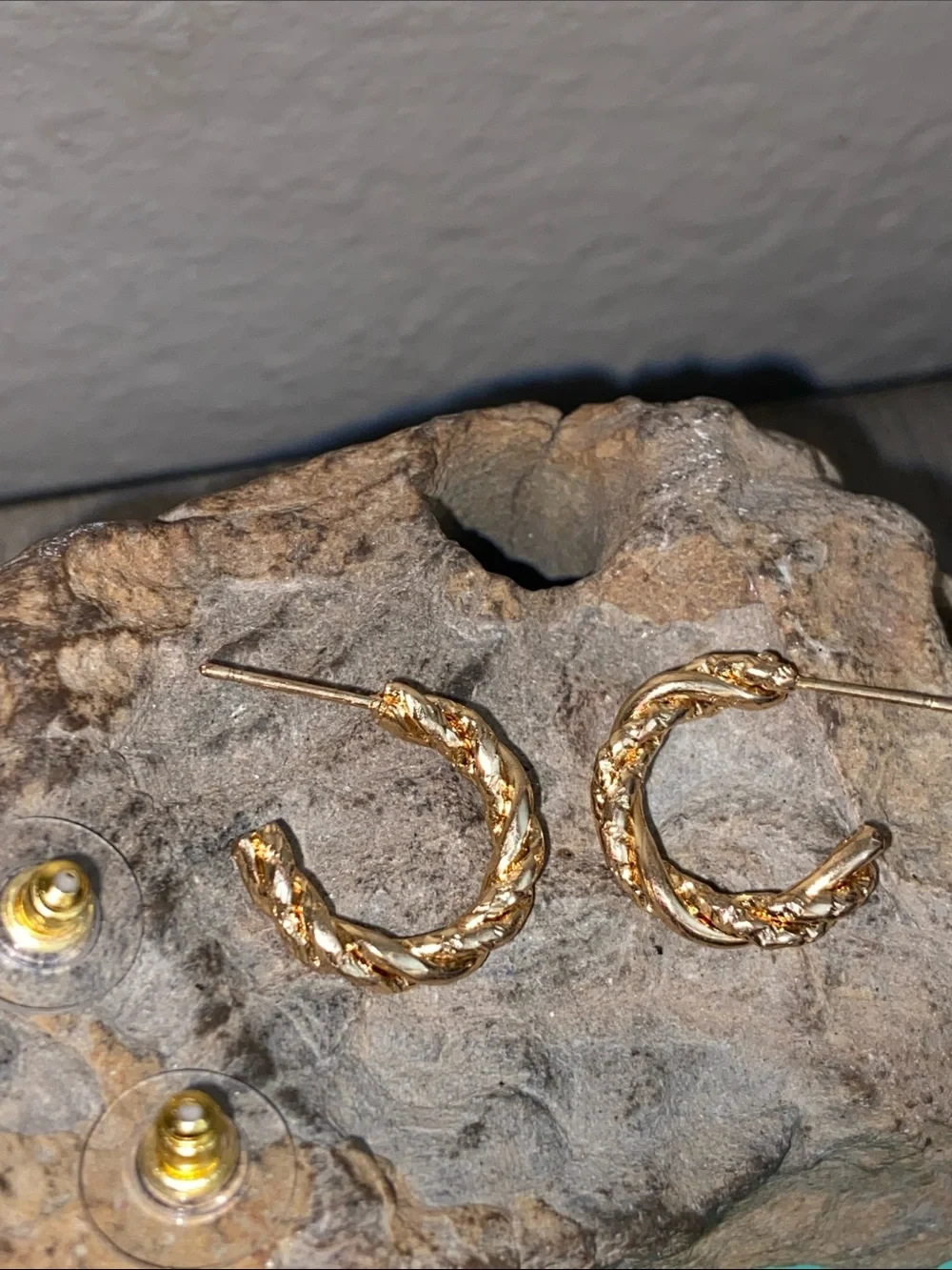 Unbranded new gold