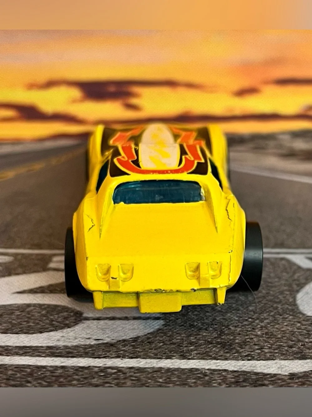 Hot Wheels 1975 Blackwall Corvette Stingray Yellow Ribbon Hong Kong