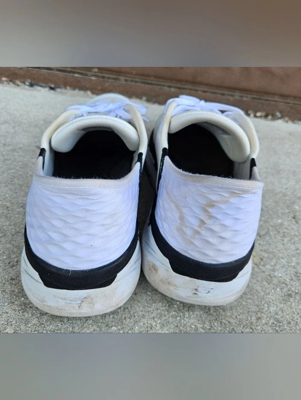 Skechers product pair