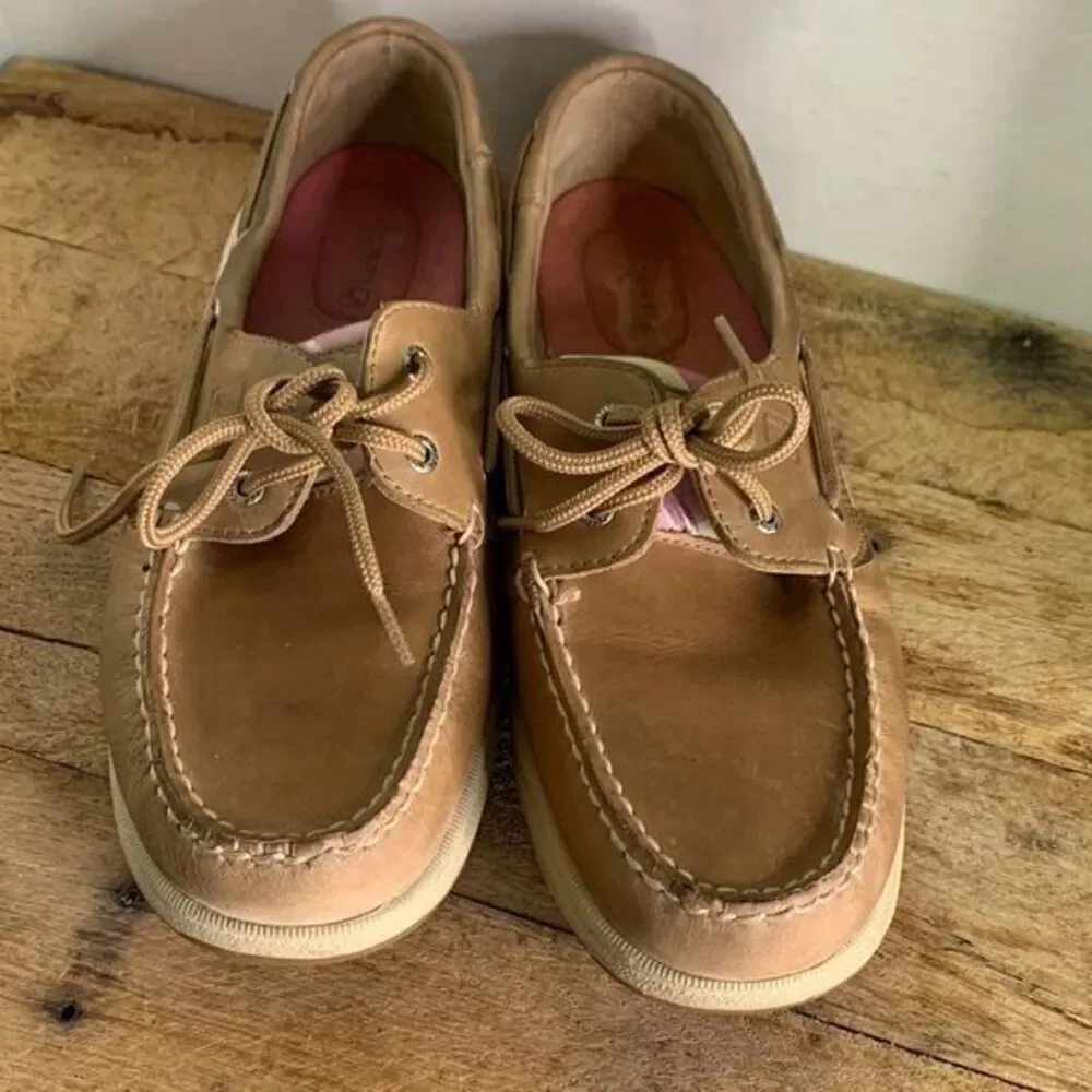 Sperry‎ brown leather boat shoes. Pink plaid slip on loafers
