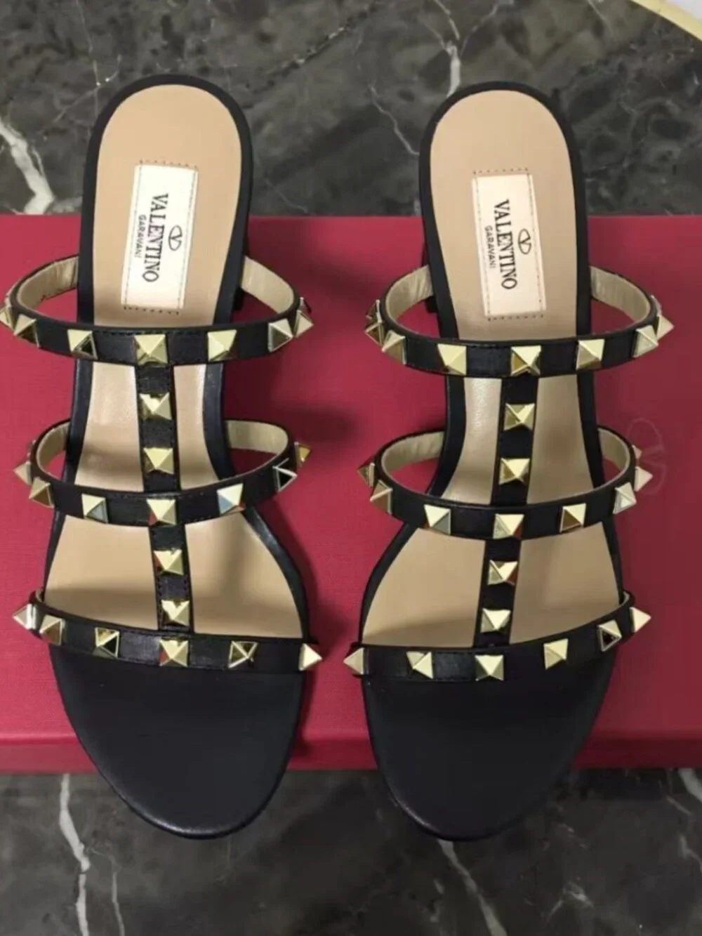 Valentino​​​​​​​​​​ clean monochrome