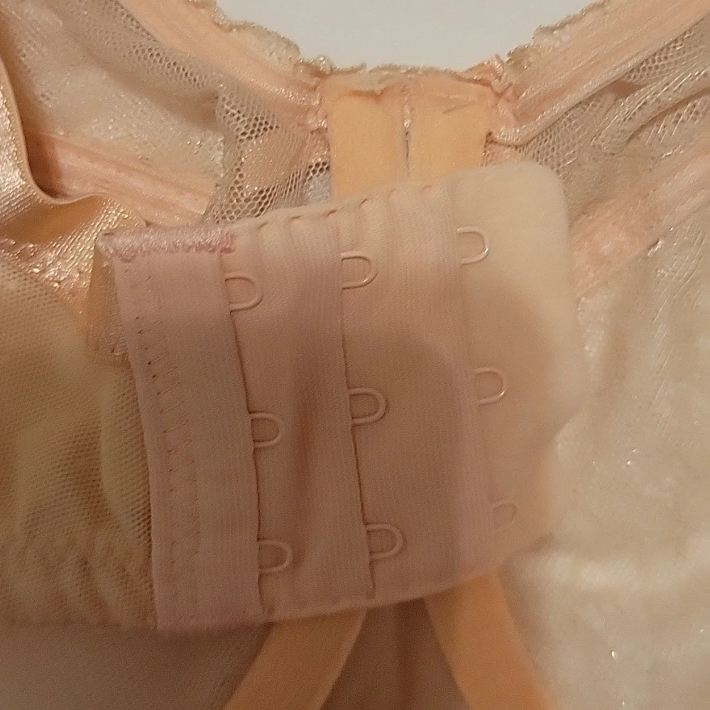 Wacoal Soft Pink Retro Chic Full-Figure Underwire Lace Bra 855186 EUC‎