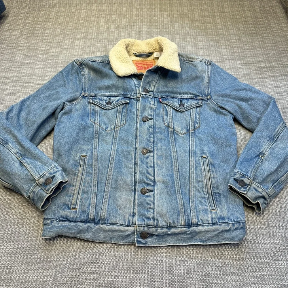 Levis‎ Sherpa Lined Denim Trucker Jacket Mens Medium Western Rancher Americana
