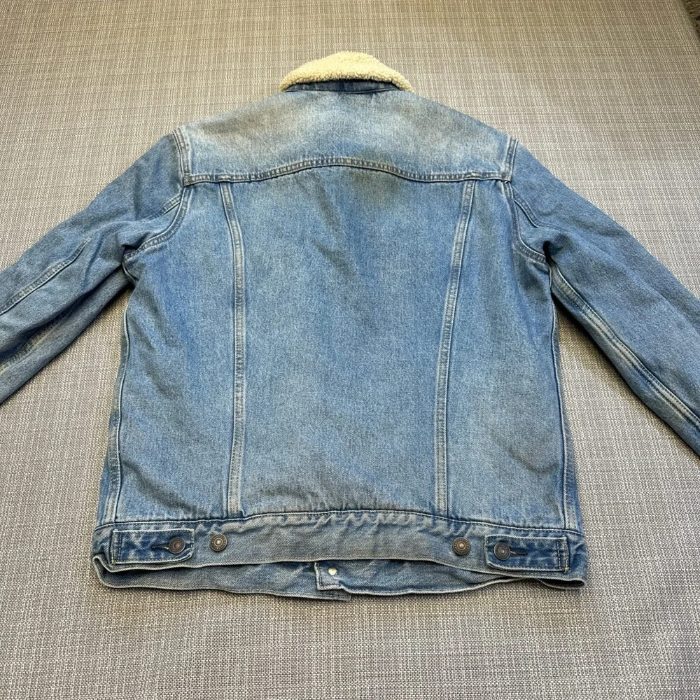 Levis ~condition~ this