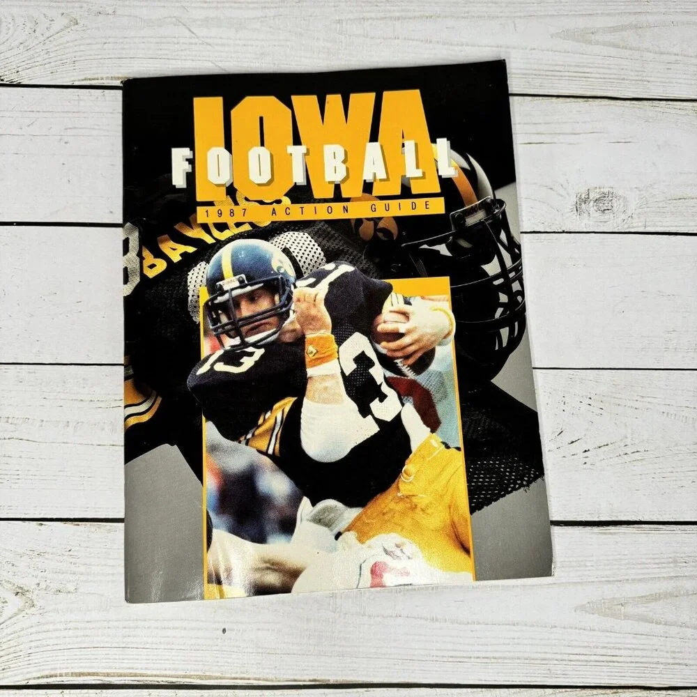 Iowa Hawkeyes Football 1987 Action Guide Vintage Official Program Big‎ Ten NCAA