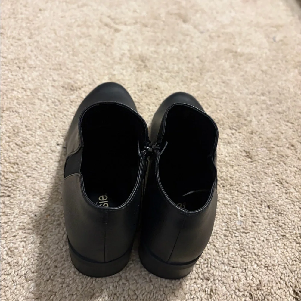Kensie Women's Short Ankle Boot Black‎ Minimalist Vegan Leather Casual Classy