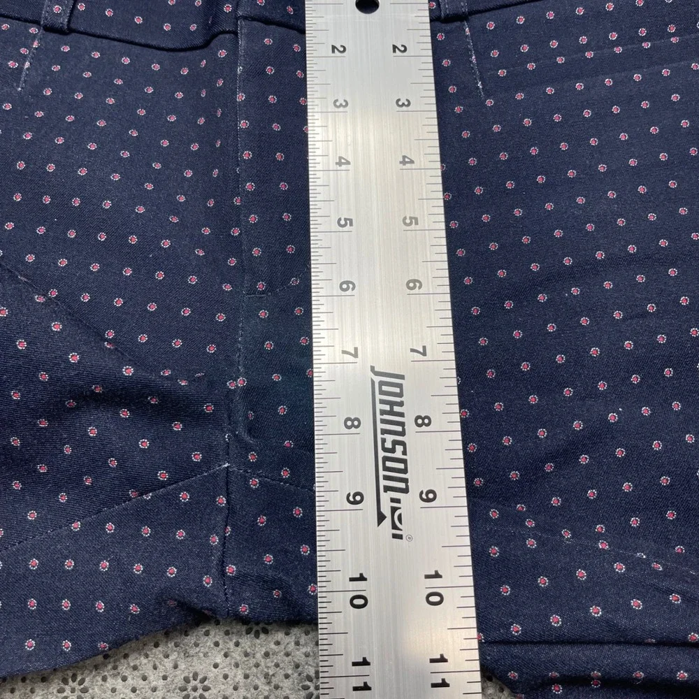 Banana Republic small snag