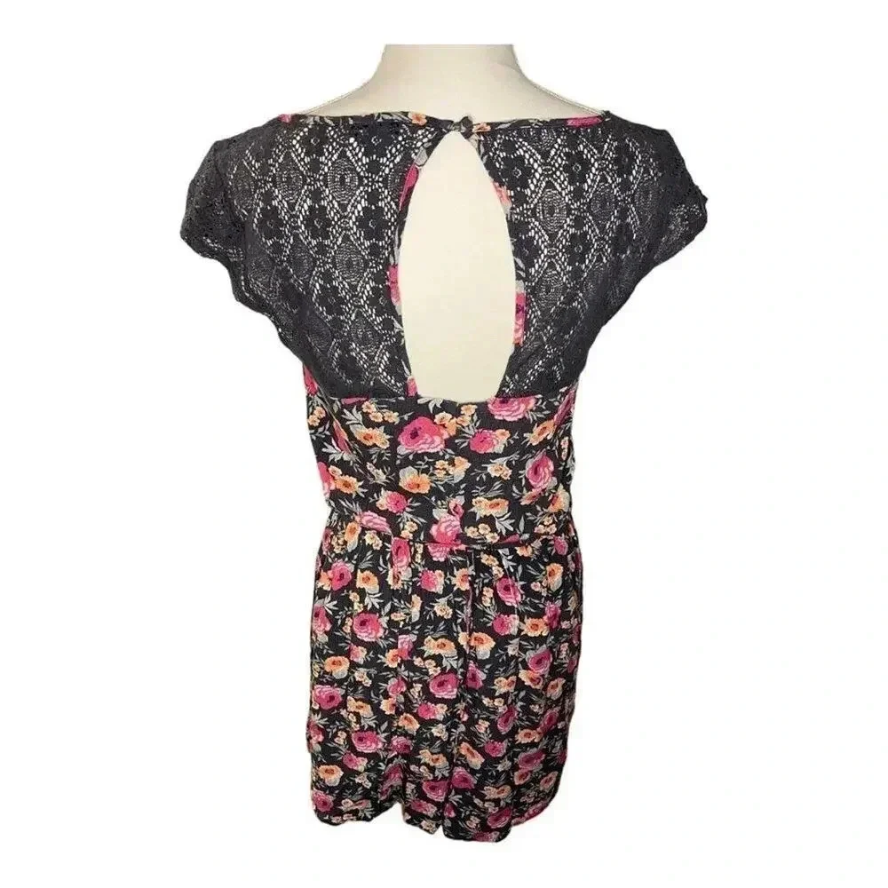 American Eagle Outfitters Size Small Floral Sleeveless‎ Lace Keyhole Dress