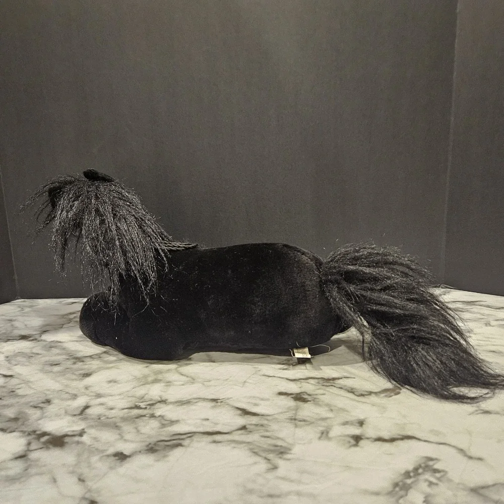 N/A adorable black