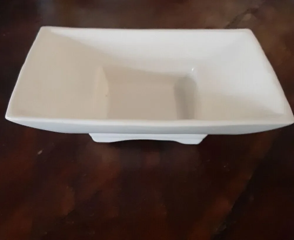 Vintage Mid Century Mcoy Planter USA Low Level Centerpiece/Side Table White