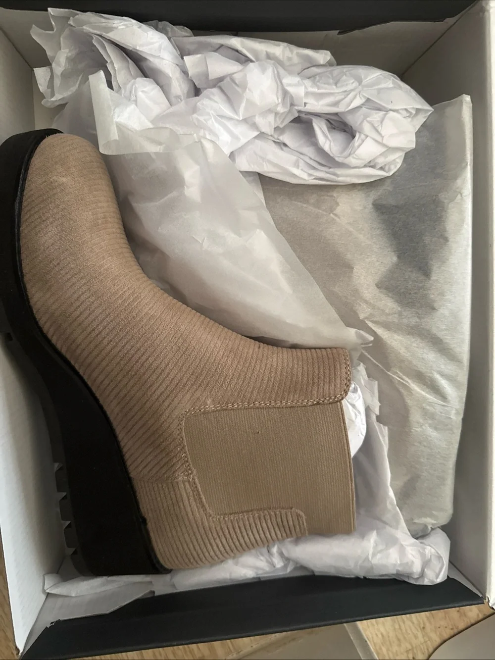 Eileen Fisher lug side ankle