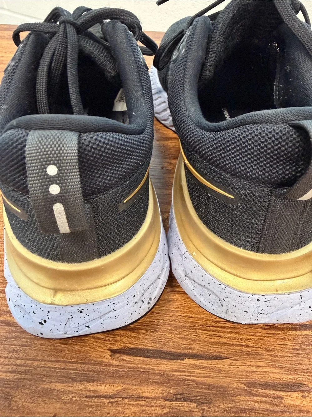 Nike women athletic